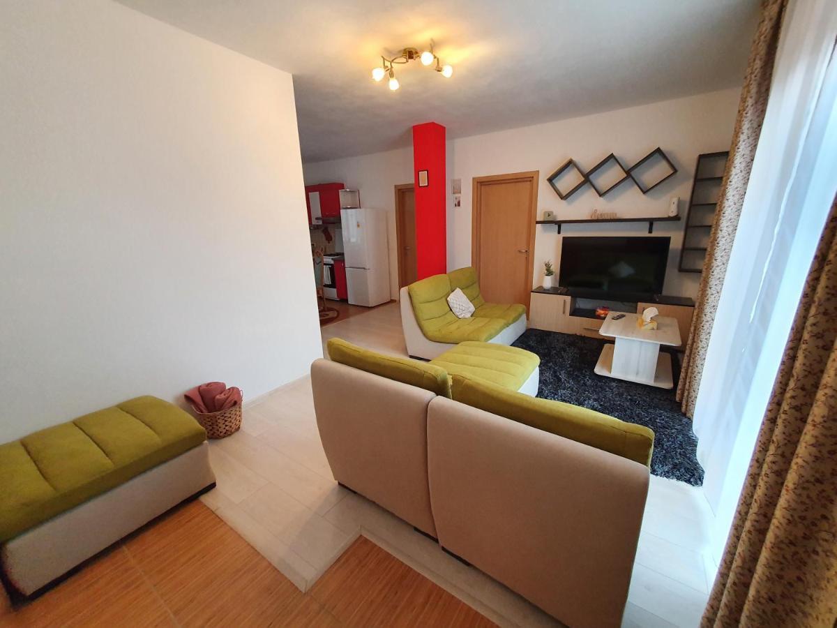 コドレアApartament La Casa In Curte Comunaアパートメント エクステリア 写真