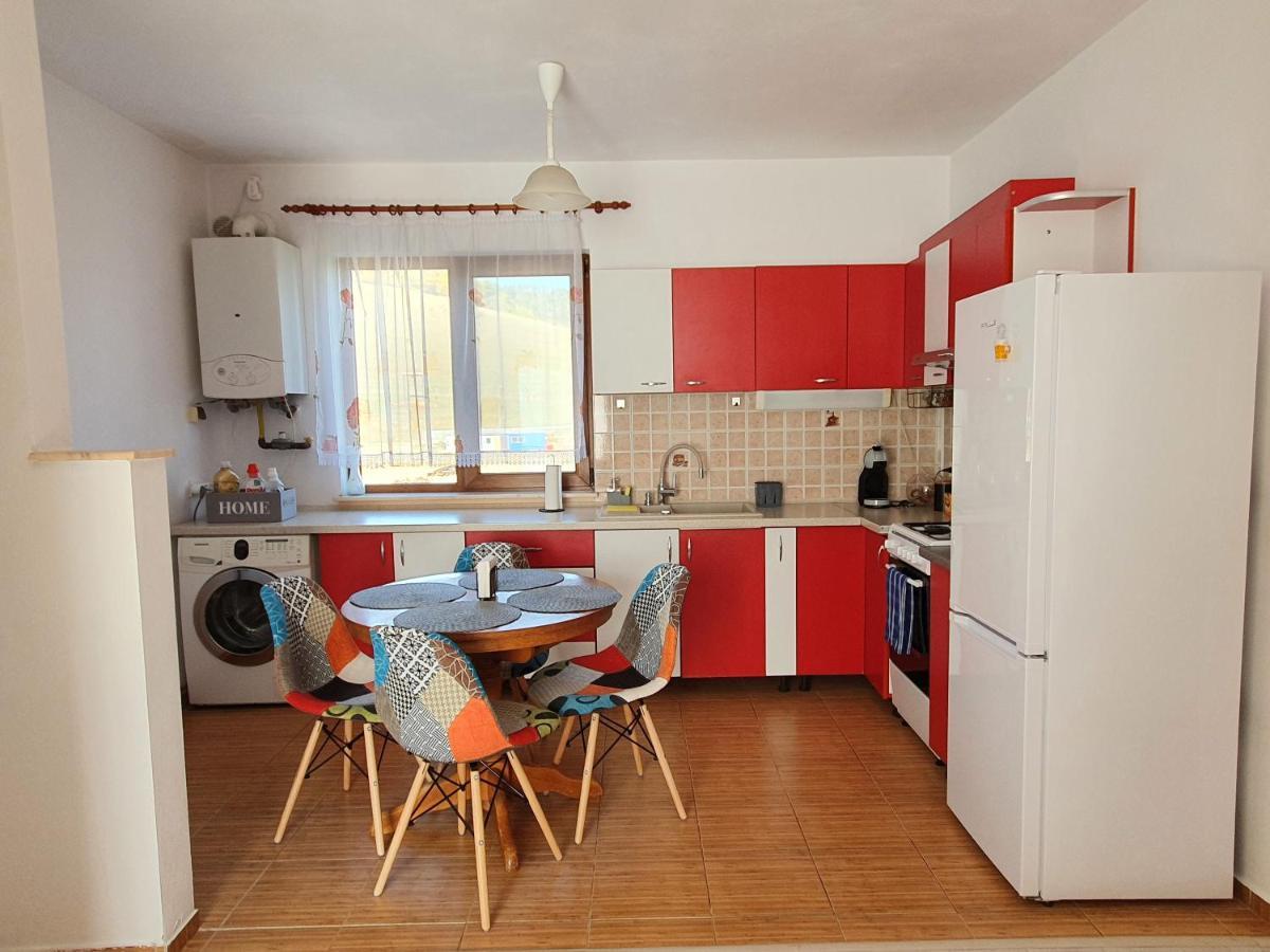 コドレアApartament La Casa In Curte Comunaアパートメント エクステリア 写真
