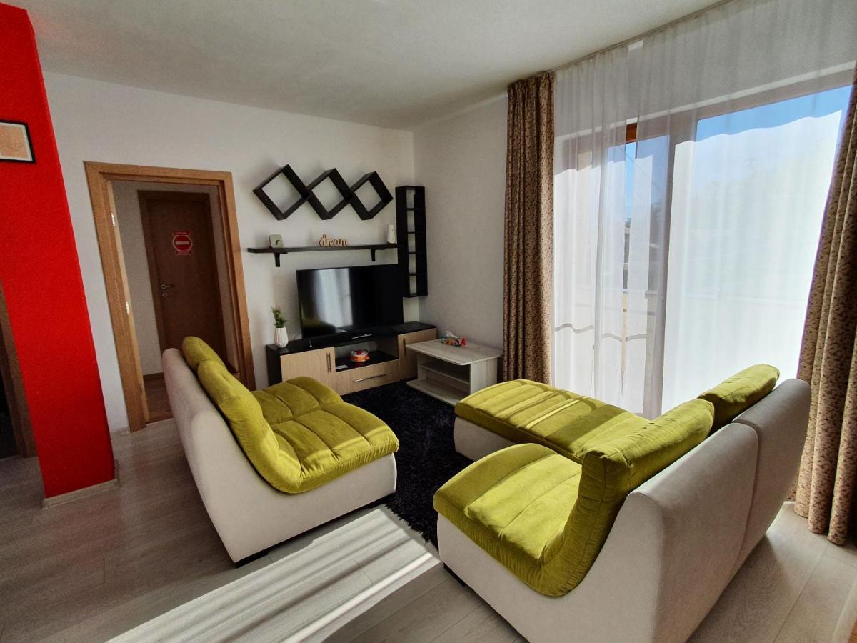 コドレアApartament La Casa In Curte Comunaアパートメント エクステリア 写真